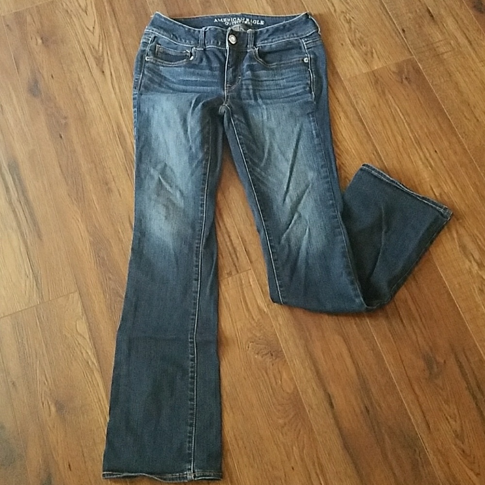 American Eagle blue jeans
